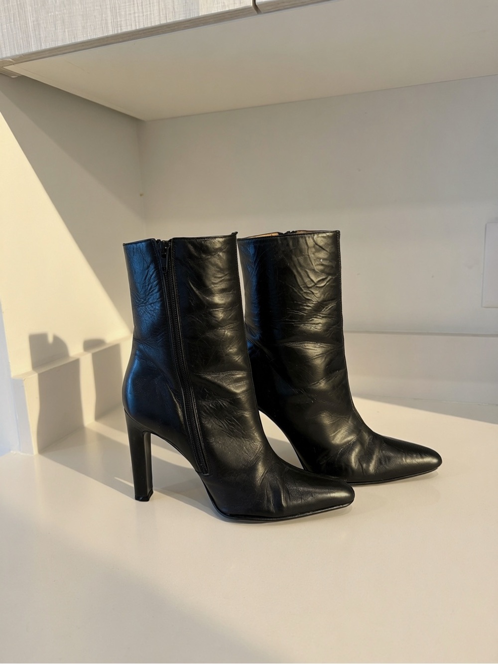 Black Leather Pointed-Toe Women's Ankle Boots